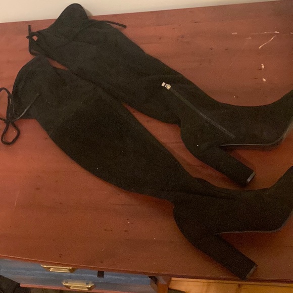 Thigh high suede boots - Picture 2 of 3